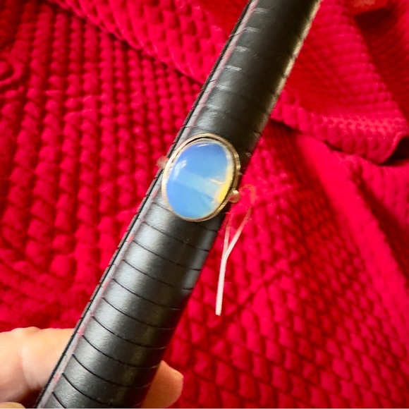 Elegant Silver Opalite Ring 8 1/2 - Picture 9 of 9